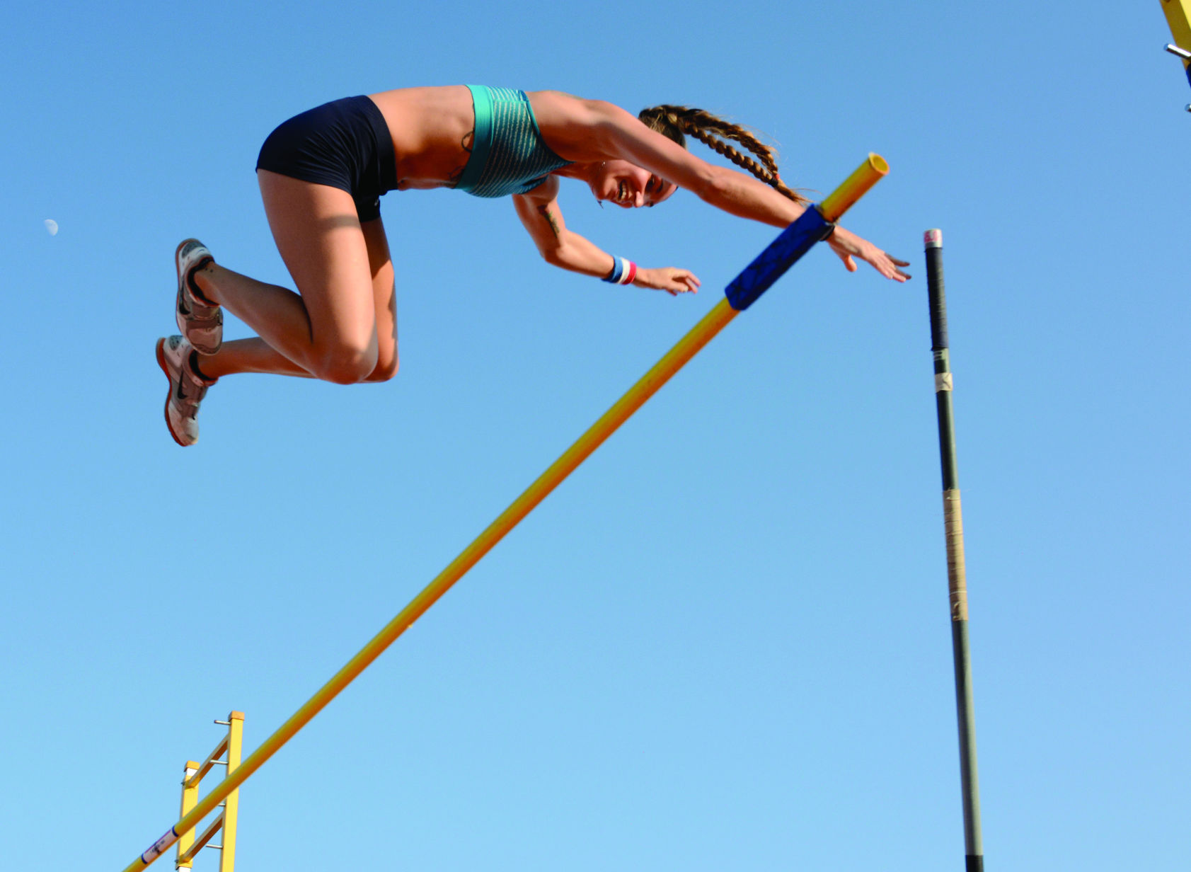 7-14 POLE VAULT 10